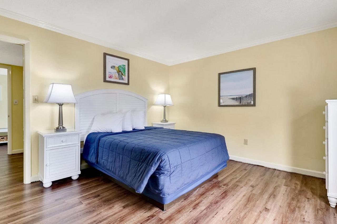 Three-Bedroom Penthouse - Oceanfront