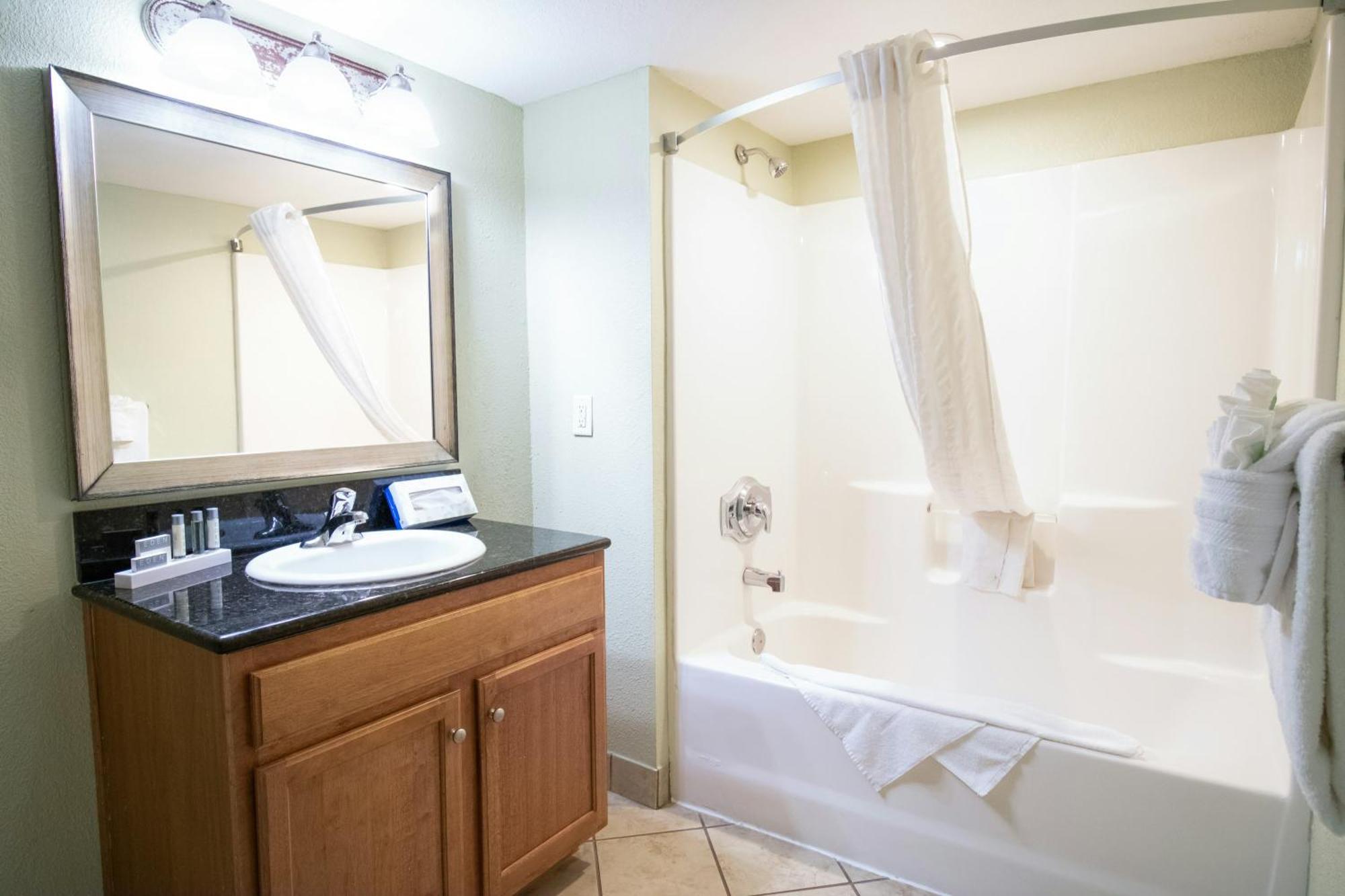 Oceanfront Two Bedroom Condo F