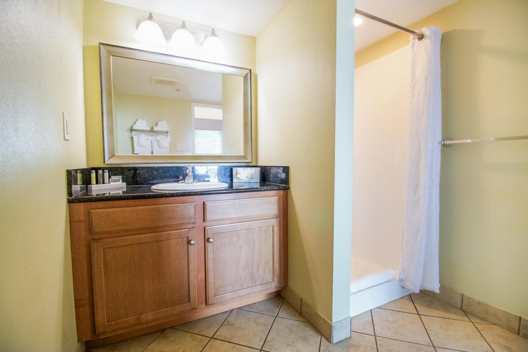 Oceanfront Two Bedroom Condo F