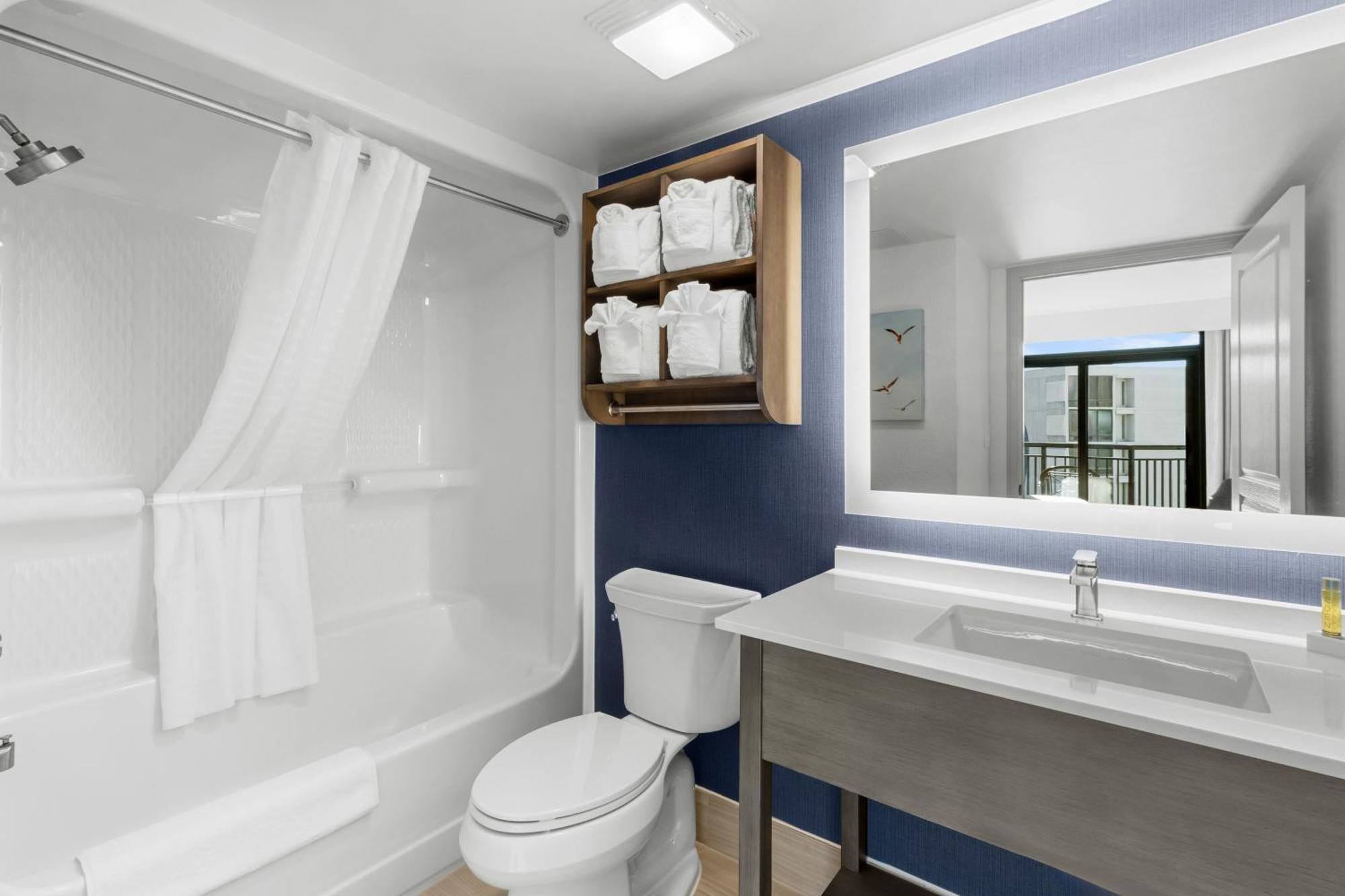 South Tower Angle Ocean View Deluxe Three Bedroom Condo