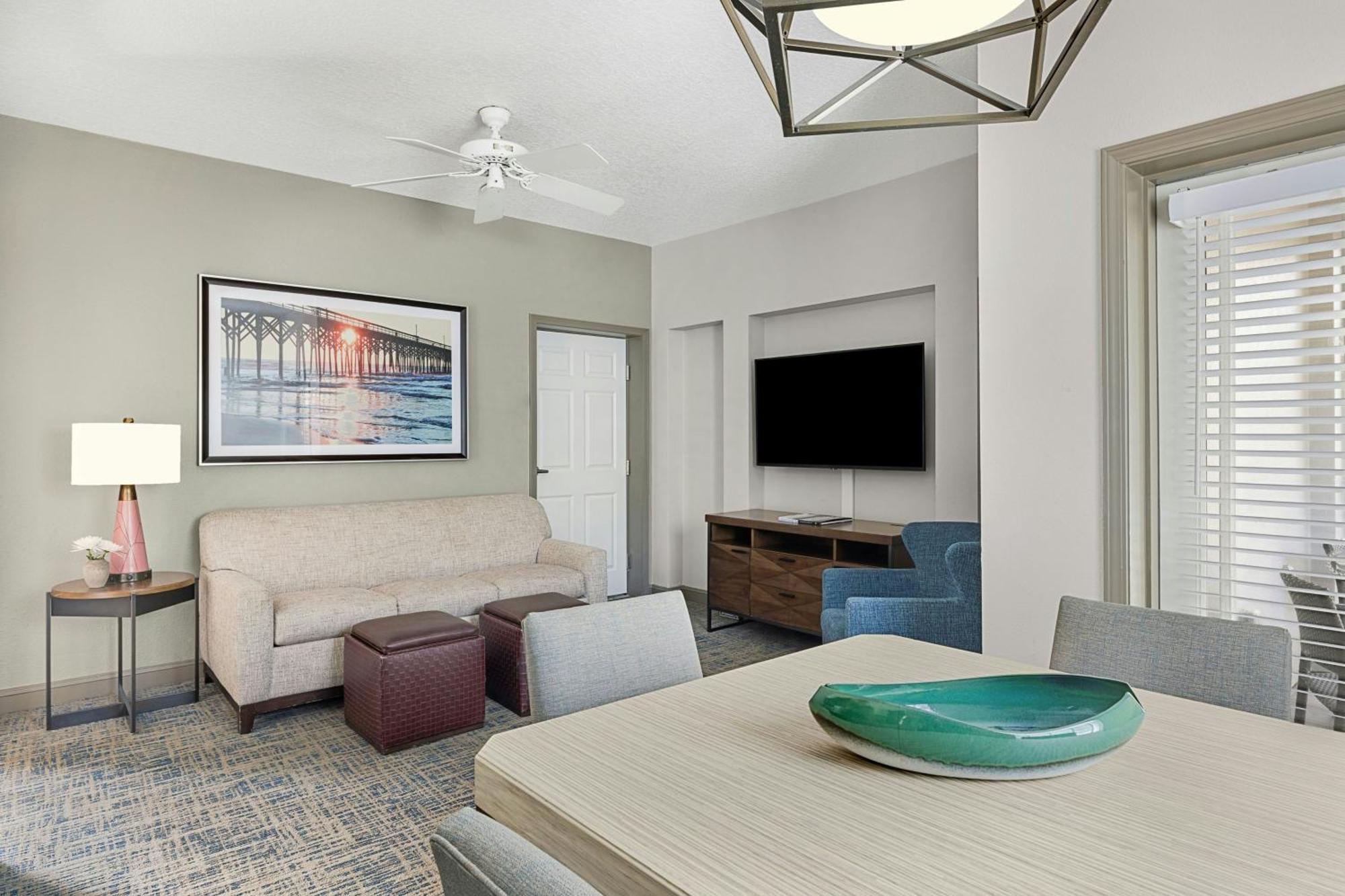 1 Bedroom Smaller Villa 1 Queen Sofa bed