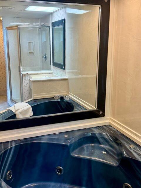 Cityview King Room Spa Bath