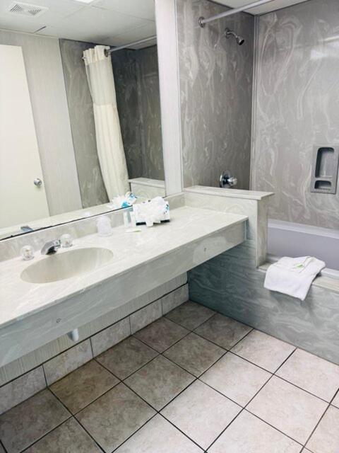 Cityview King Room