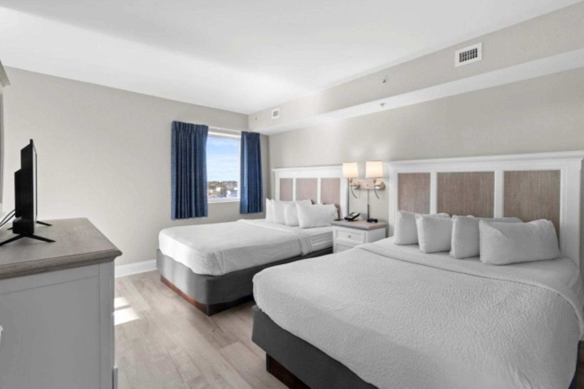 Deluxe Queen Room