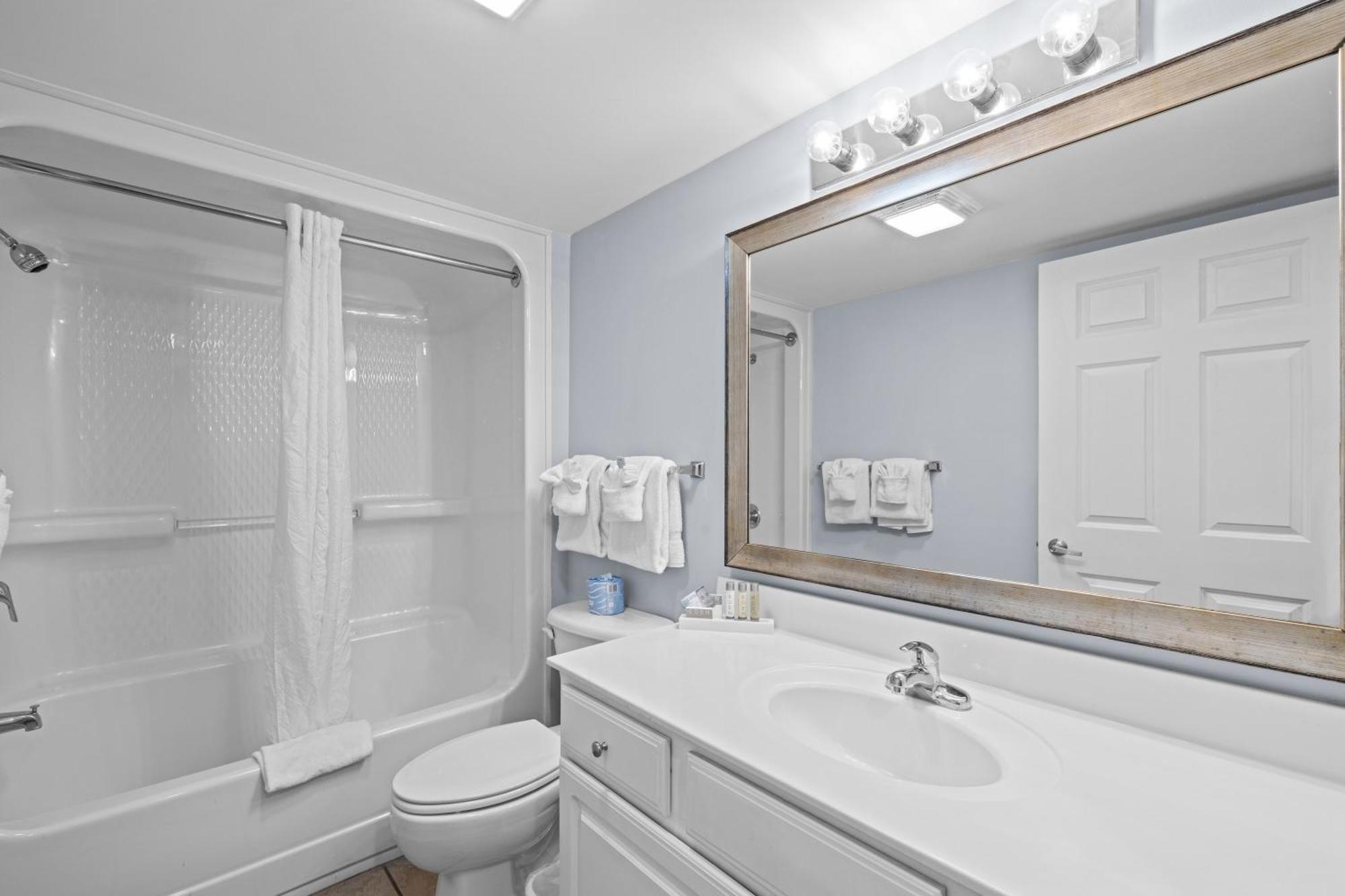 Oceanfront Deluxe Two Bedroom Condo