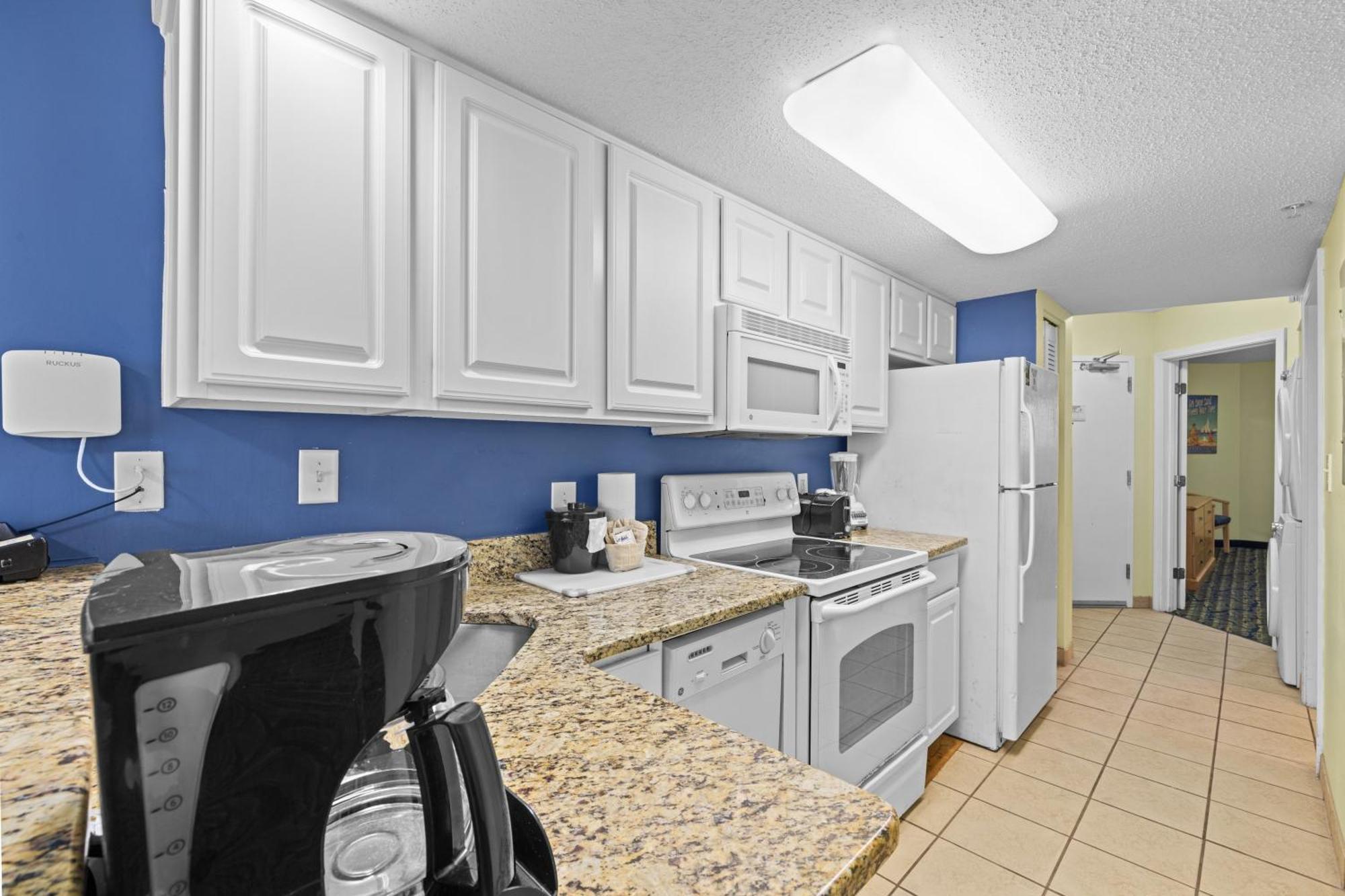 Oceanfront Deluxe One Bedroom King Condo